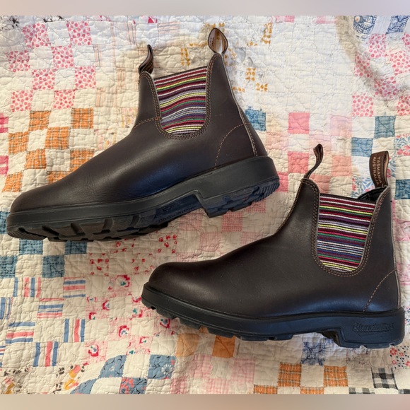 Blundstone #1409 Chelsea Boots - Picture 3 of 7